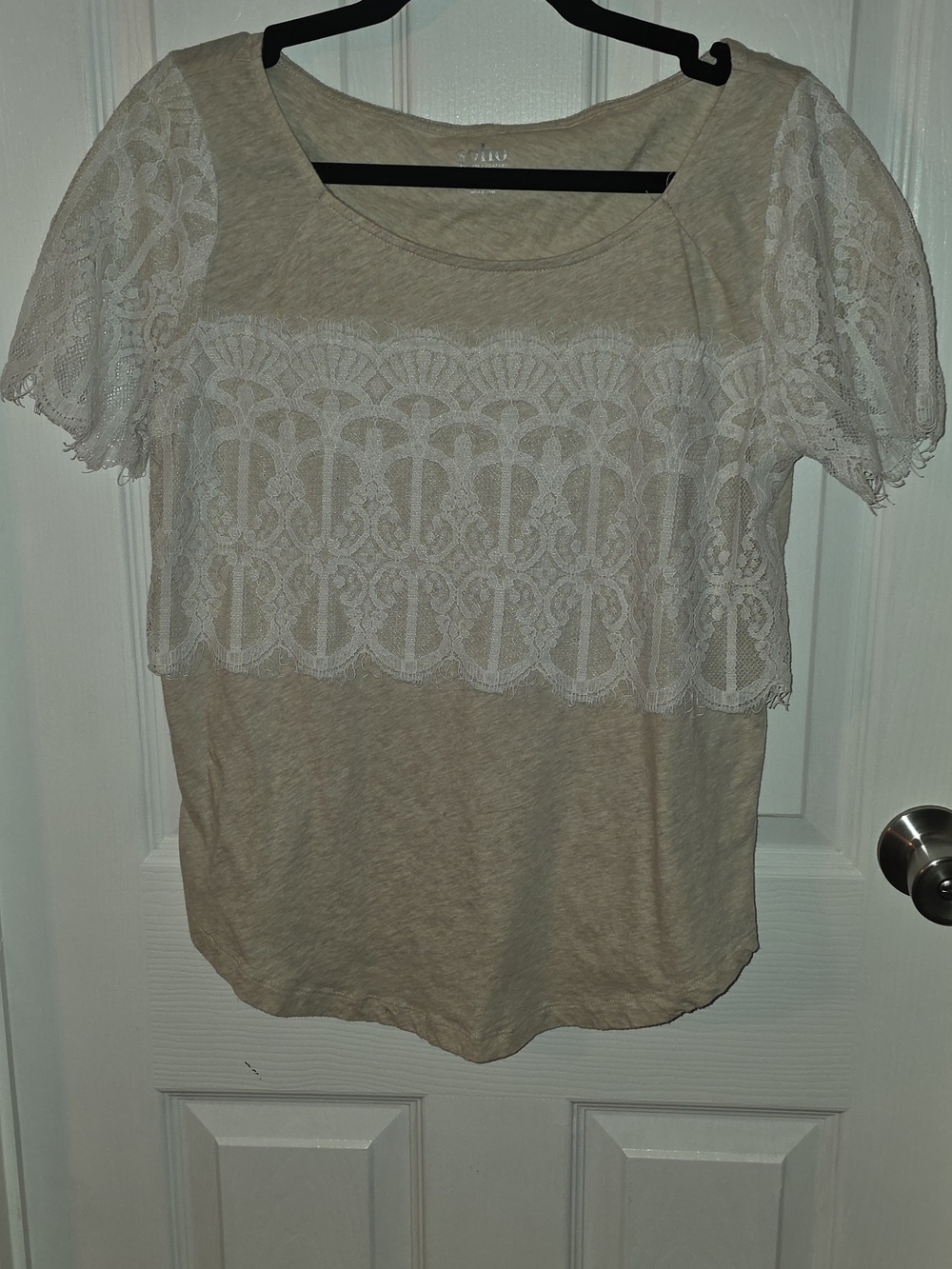 Soho Cream Top with White Lace Yoke